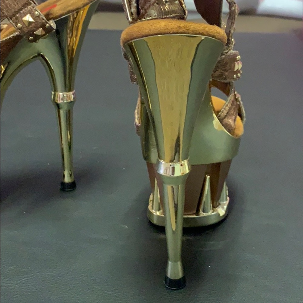 Gold Platforms - image 3